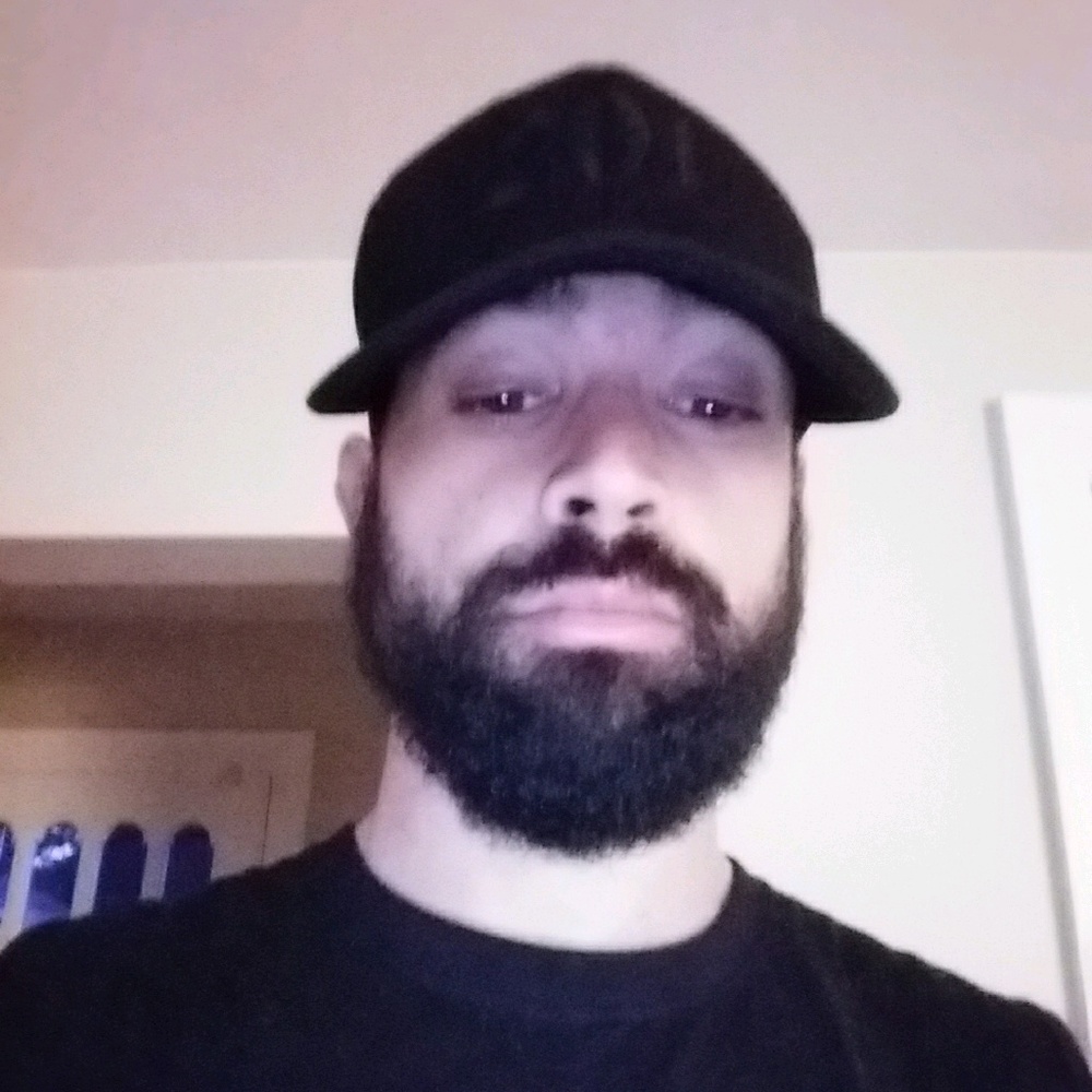 Meet your Posher, Tye